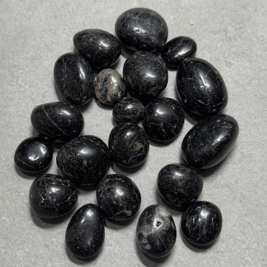 Svart Turmalin Cuddle Stone (Storpack)